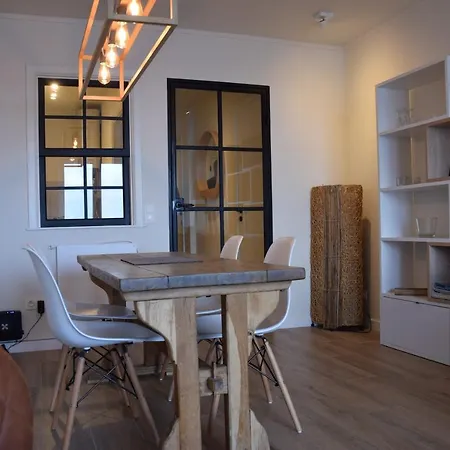 Апартаменты Lucia, 8ste Verdieping *